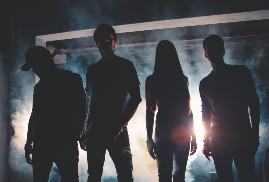 Track by Track | Velvet Chains lanza disco debut “Icarus” con lyric video