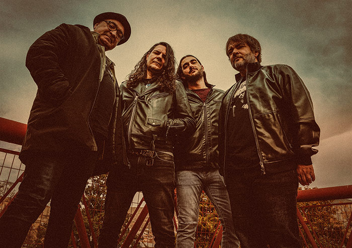 Track by Track | Los granadinos Superhéroes de Barrio lanzan el videoclip de ‘Sábado Noshe’