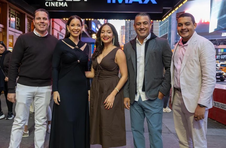 Cine | Día 8 triunfa en New York